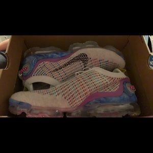 Nike 2020 vapor max fk size 10.5